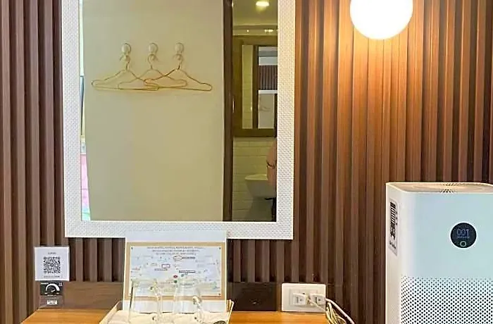 Hotel Che And Female Cebu