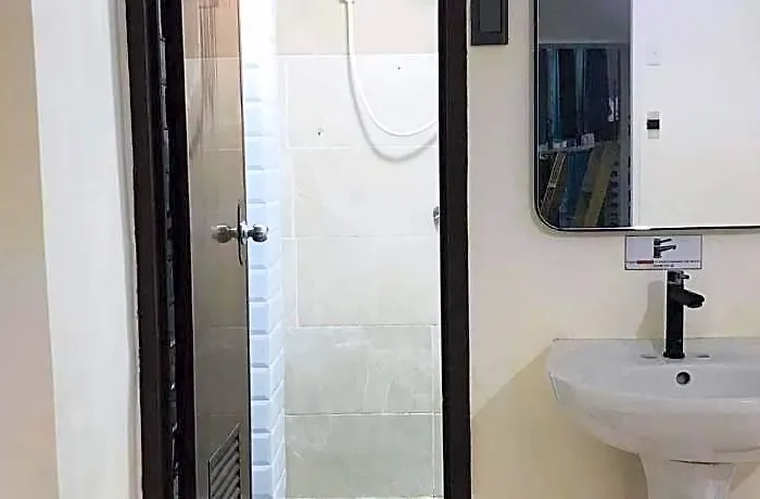 Hotel Che And Female Cebu